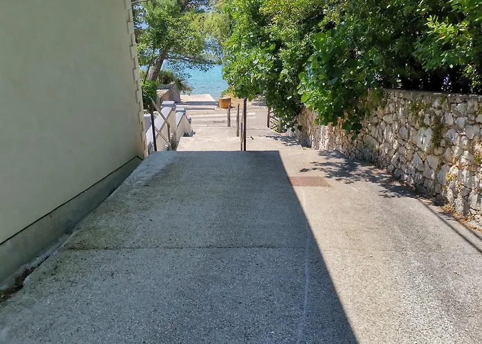 아파트 Sara 50 M From The Beach, With Balcony, Ac, Private Parking