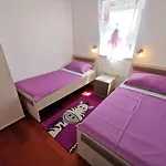 Sara 50 M From The Beach, With Balcony, Ac, Private Parking Crikvenica