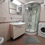 Apartman Sara 50 M From The Beach, With Balcony, Ac, Private Parking Crikvenica