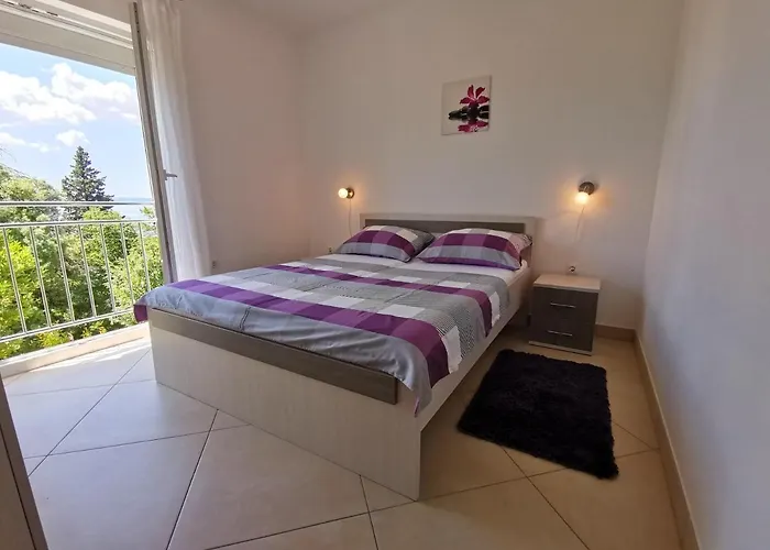 Sara 50 M From The Beach, With Balcony, Ac, Private Parking Apartman *